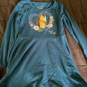 Dreamworks- sprit riding free dress 4/5